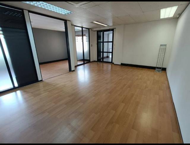 BUSINESS PROPERTY TO RENT IN EPSOM DOWNS